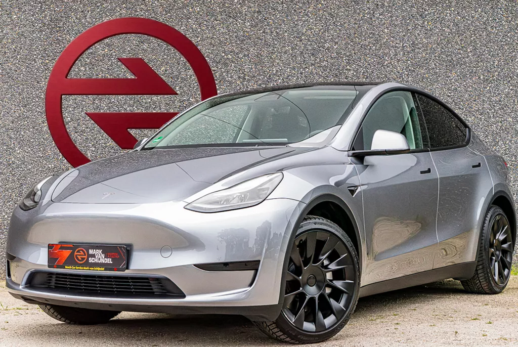 TESLA Model Y 347pk / Full Self Driving / Pano / Stoelverwarming / Leder / Climate Control / Apple Carplay / 20 Inch