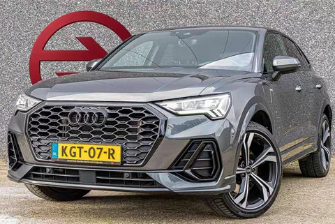 AUDI Q3 Sportback 45 TFSI e 2X S-Line / Carplay / Sonos Audio / Navi / Stoelverwarming / Camera / Parkeersensoren / LM Velgen / Cruise Control / Climate Control