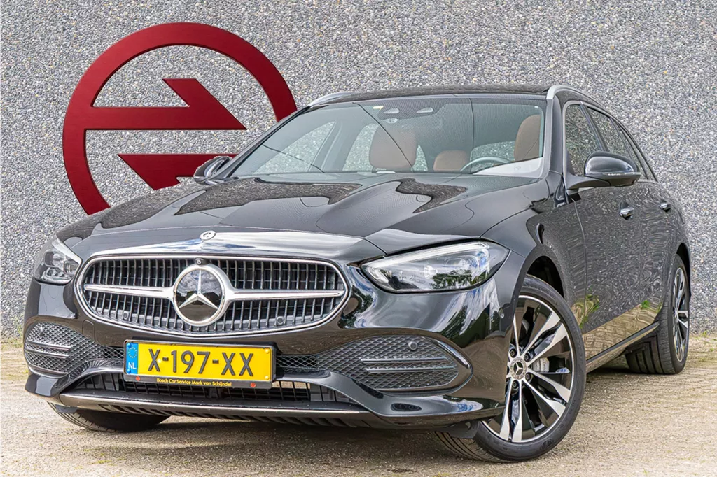Mercedes C-Klasse Estate C300e Plug-In Hybrid / Pano / Trekhaak / Leder / Carplay / Adaptive-Cruise / Sennheiser Audio