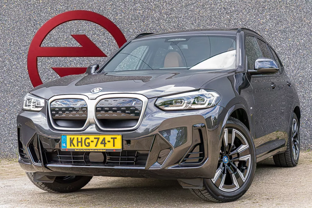BMW Ix3 (g08) M-Sport / Pano / Trekhaak / Leder / Shadowline / Adaptive Cruise Control / Apple Carplay - Android Auto / Navigatie Pro  / Live Cockpit Pro