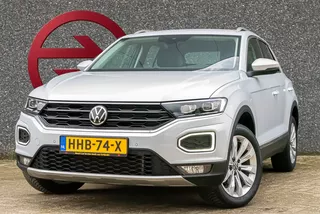 VOLKSWAGEN T-Roc 1.5 TSI Style Automaat / PDC / Stoelverwarming / Climate Control / Carplay / Front Assist / Cruise Control