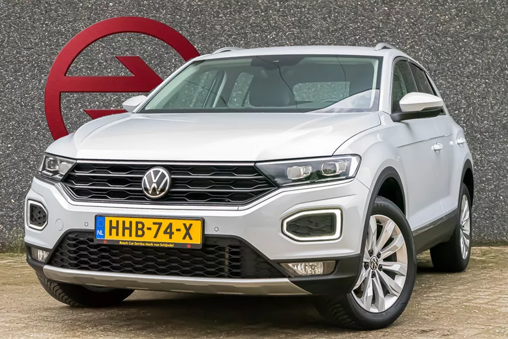 VOLKSWAGEN T-Roc 1.5 TSI Style Automaat / PDC / Stoelverwarming / Climate Control / Carplay / Front Assist / Cruise Control