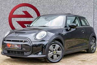 Mini Mini 3-Deurs (f56) Cooper SE 33 Kwh / Stoelverwarming / Pano / Cruise / DAB / Keyless Go