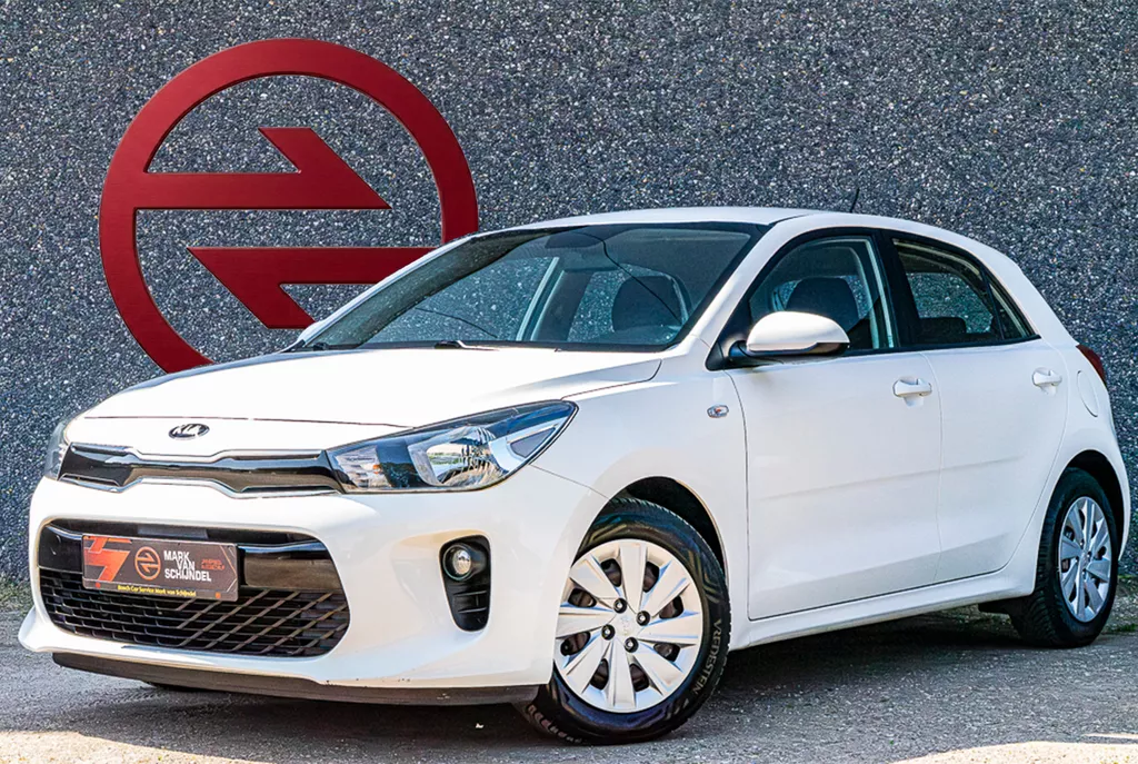 Kia Rio 1.2 DynamicLine / Parkeersensoren / Stoelverwarming / Bluetooth / Cruise Control / Airco / Stuurverwarming