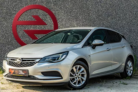 OPEL Astra 1.0 Turbo Online Edition / Trekhaak / Apple Carplay / Camera / Parkeersensoren / Navigatie / Cruise Control / DAB+