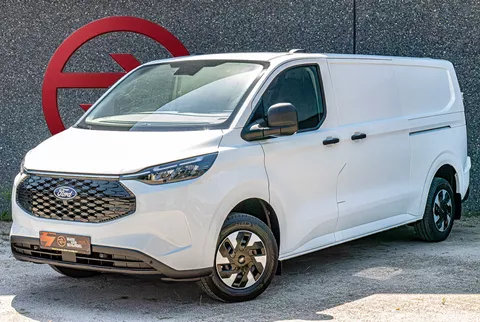 FORD Transit Custom E 340 L2H1 Trend 71kWh / Trekhaak / 2X Schuifdeur / 2300KG Trekgewicht / Cruise Control / Carplay / Nieuwe Bus!