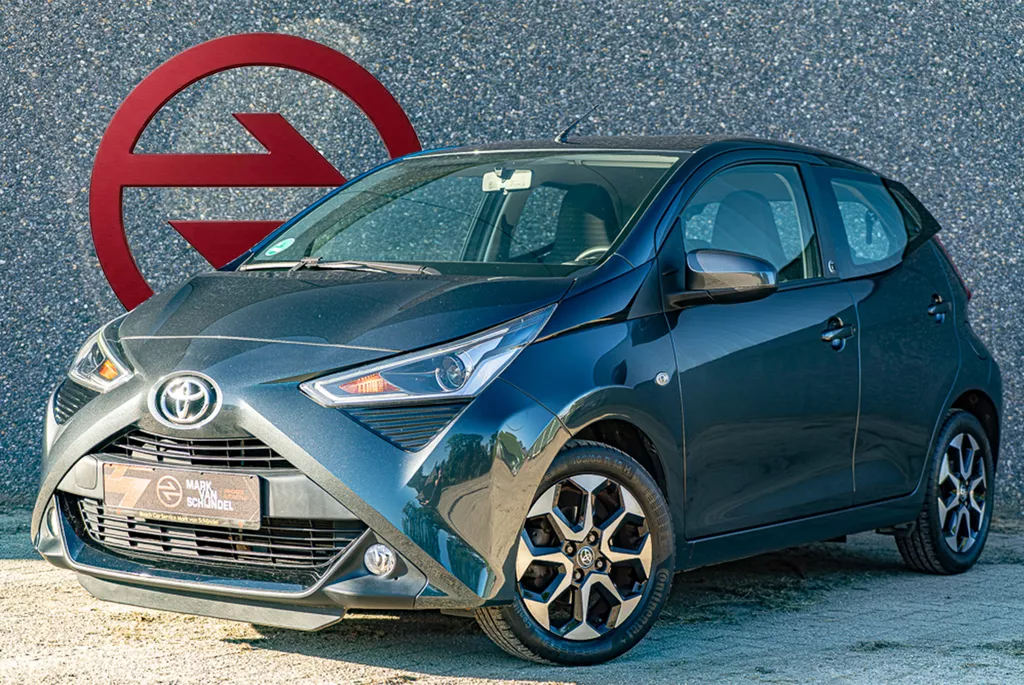TOYOTA Aygo 1.0 VVT-i x-joy / Airco / Apple Carplay / Camera / Cruise Control / 15 Inch / Bluethooth / Android Auto