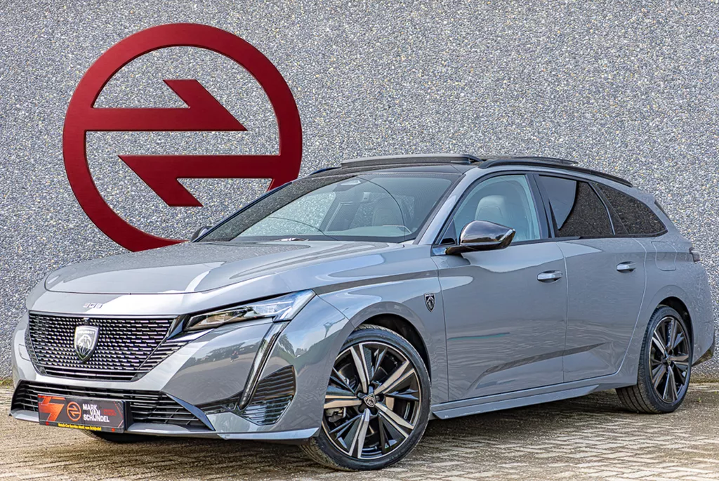 PEUGEOT 308 Sw 1.6 HYbrid GT / Panoramadak / Camera / Leder / Massage / Climate Control / Stoelverwarming / Focal Audio / Carplay / PDC / Adaptive Cruise Control