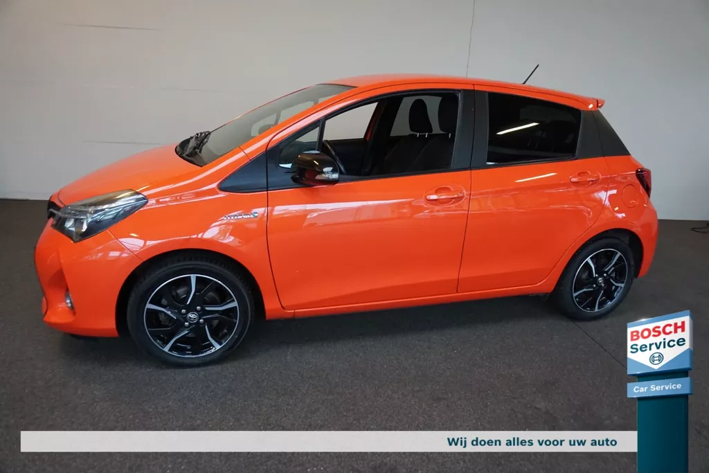 TOYOTA Yaris 1.5 Full Hybrid 100pk 5D Aut Orange Sport